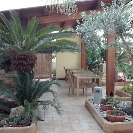 Hotel Amaryllis 2*