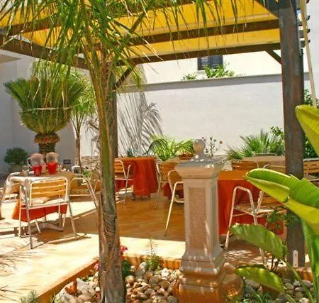 Hotel Amaryllis 2*