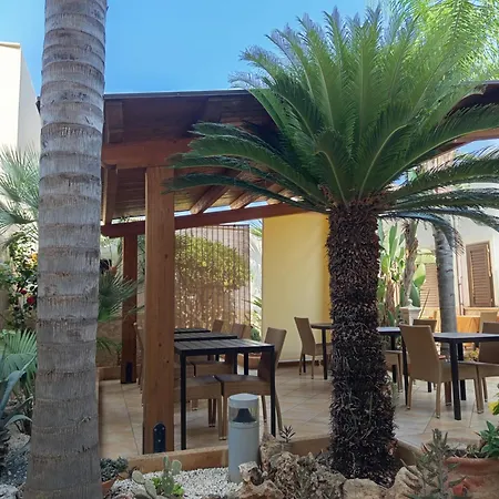 Hotel Amaryllis 2*