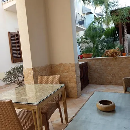 Amaryllis Hotel 2*